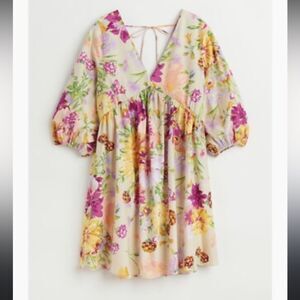 H&M large babydoll balloon puff quarter sleeve floral tan mini swing dress